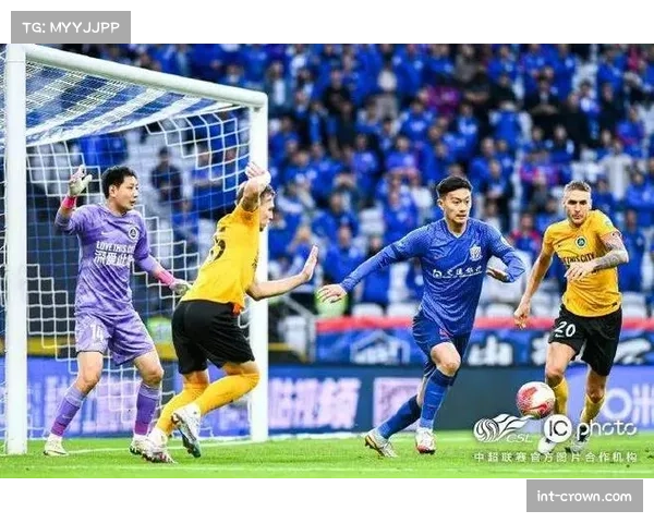 张昱杰深圳新鹏城小将 攻破申花球门建奇功